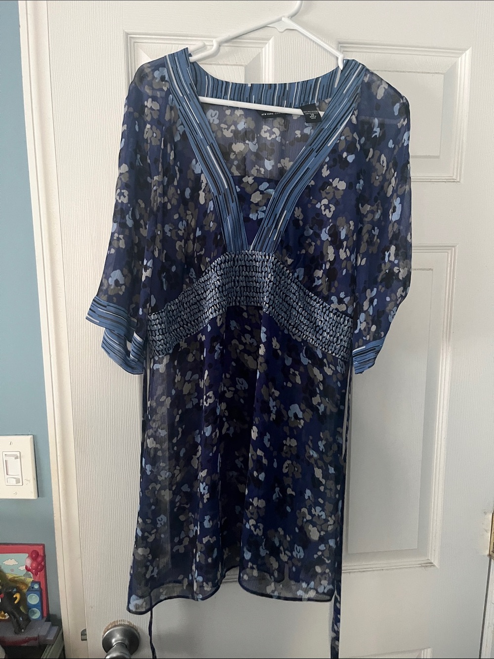 New York & Company Navy Blue Floral Sheer Tunic